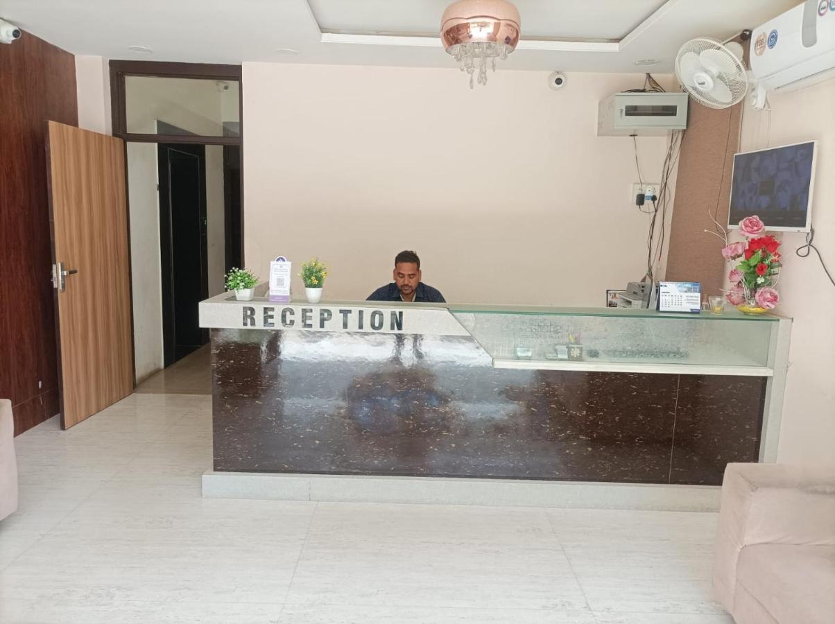 Hotel Oxus Τζαϊπούρ Εξωτερικό φωτογραφία